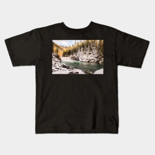 A Wintry Surprise Kids T-Shirt